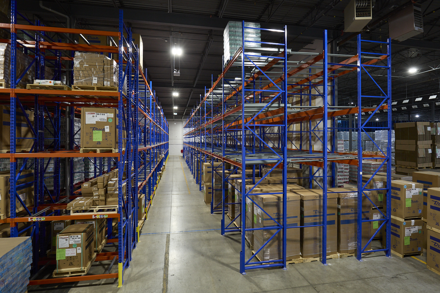 3DSS PUSHBACK (32) High density storage system in warehouse